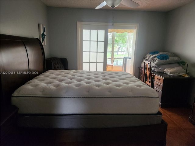 5001 NW 34th Street 205, Lauderdale Lakes, FL 33319