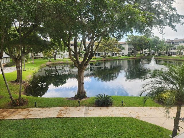 5001 NW 34th Street 205, Lauderdale Lakes, FL 33319