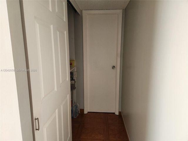 5001 NW 34th Street 205, Lauderdale Lakes, FL 33319