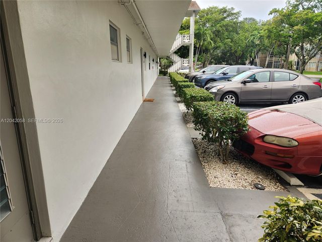 5001 NW 34th Street 205, Lauderdale Lakes, FL 33319