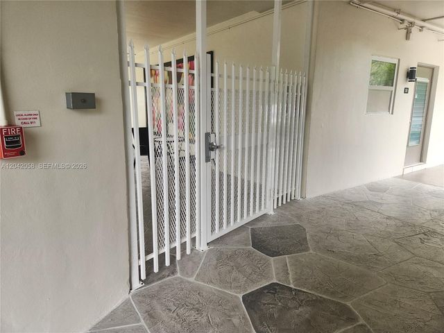 5001 NW 34th Street 205, Lauderdale Lakes, FL 33319