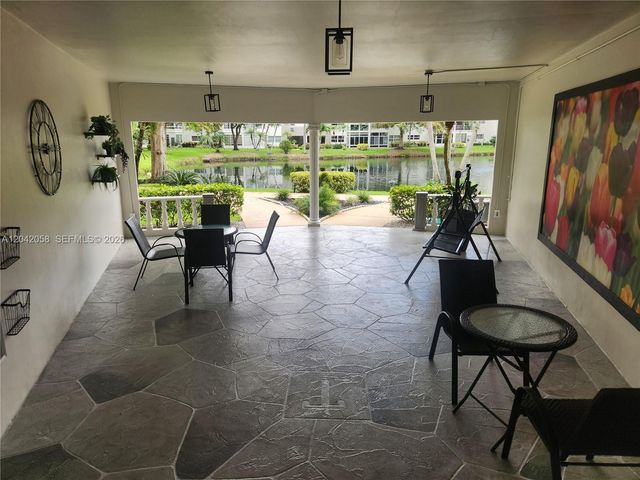 5001 NW 34th Street 205, Lauderdale Lakes, FL 33319