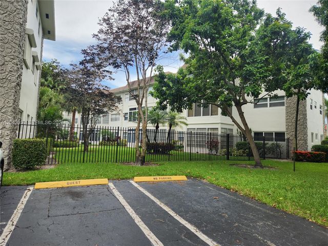 5001 NW 34th Street 205, Lauderdale Lakes, FL 33319