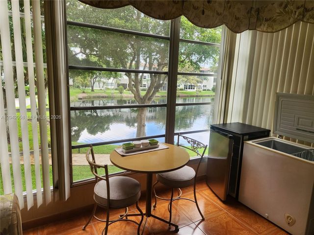5001 NW 34th Street 205, Lauderdale Lakes, FL 33319