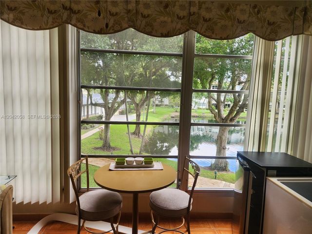 5001 NW 34th Street 205, Lauderdale Lakes, FL 33319