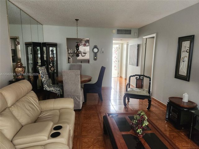 5001 NW 34th Street 205, Lauderdale Lakes, FL 33319