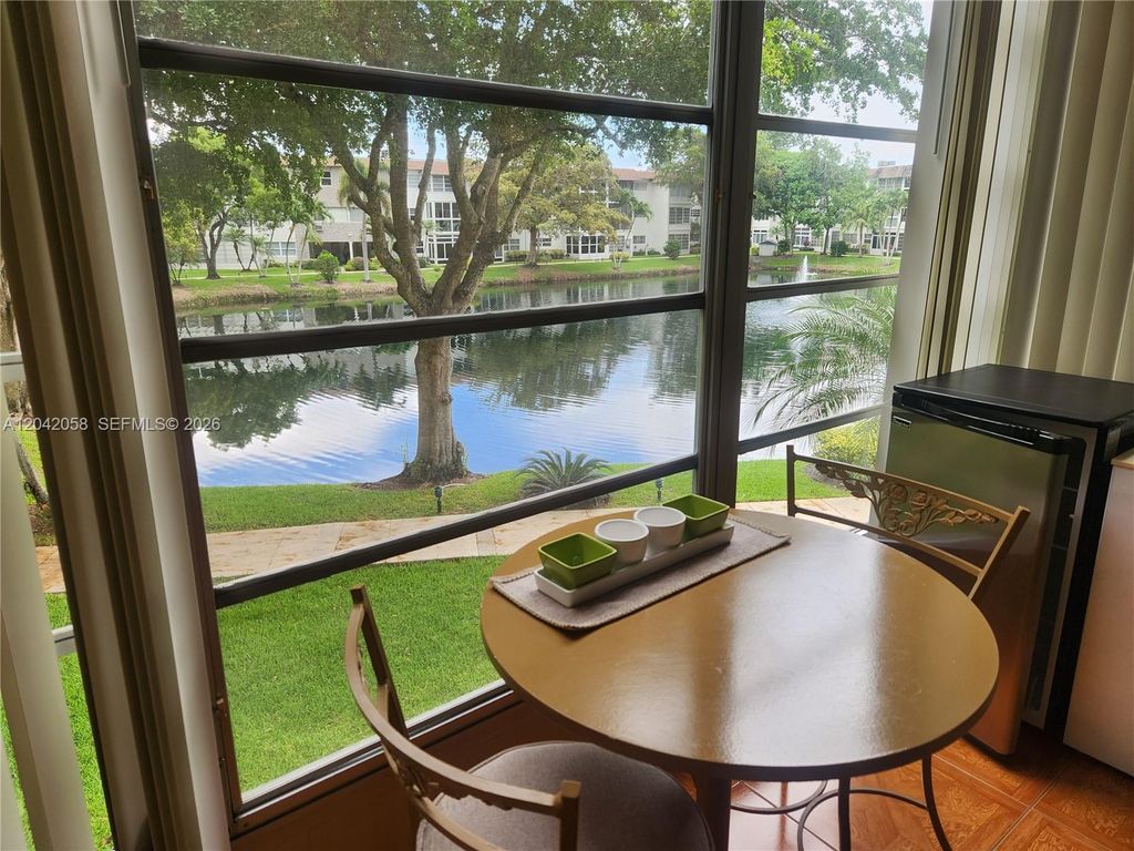 5001 NW 34th Street 205, Lauderdale Lakes, FL 33319