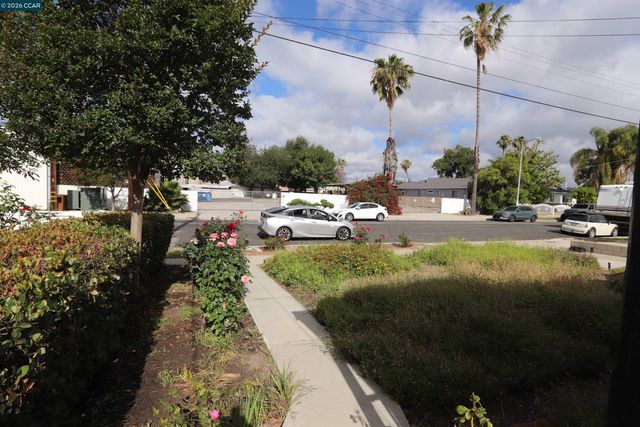 7558 Delia Ave, Sun Valley (los Angeles), CA 91352