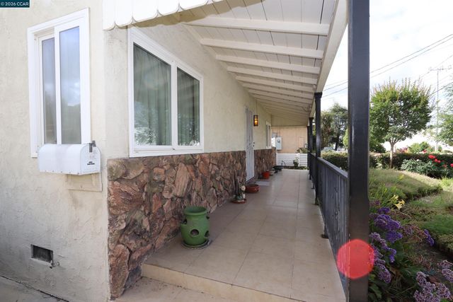 7558 Delia Ave, Sun Valley (los Angeles), CA 91352