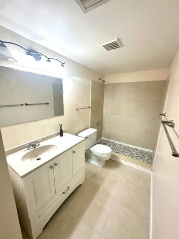 5773 La Pinata Boulevard C-1, Greenacres, FL 33463