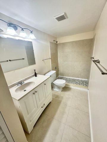 5773 La Pinata Boulevard C-1, Greenacres, FL 33463