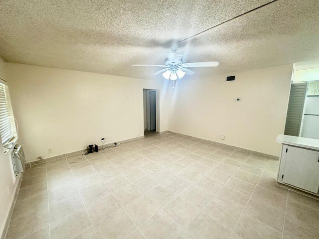 5773 La Pinata Boulevard C-1, Greenacres, FL 33463