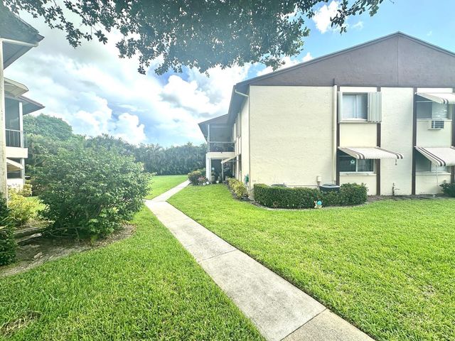 5773 La Pinata Boulevard C-1, Greenacres, FL 33463