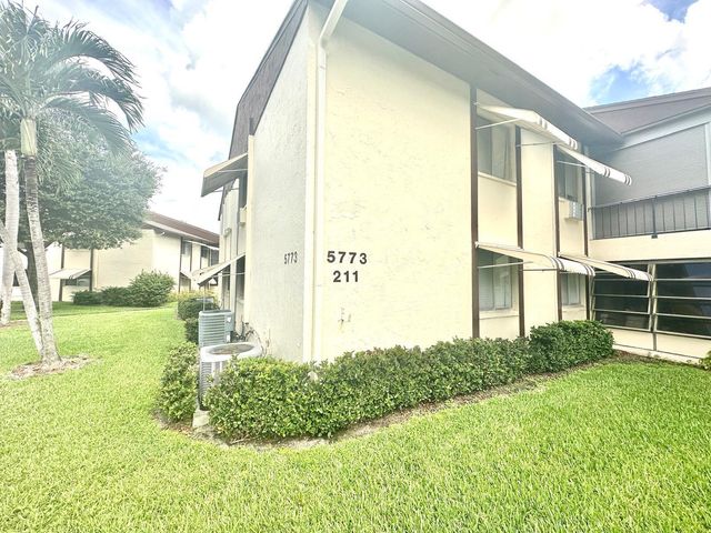 5773 La Pinata Boulevard C-1, Greenacres, FL 33463