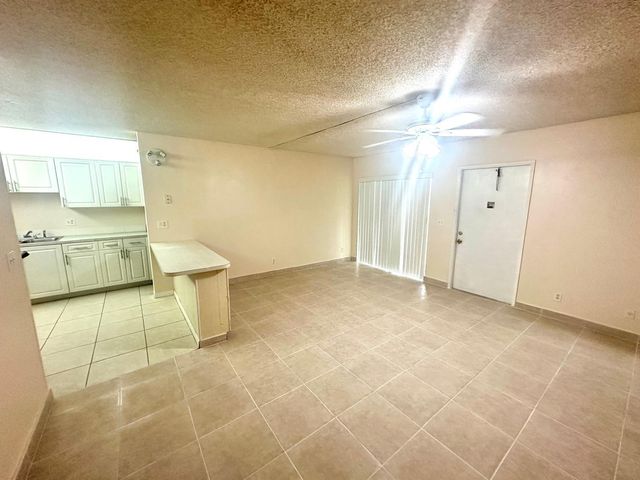 5773 La Pinata Boulevard C-1, Greenacres, FL 33463