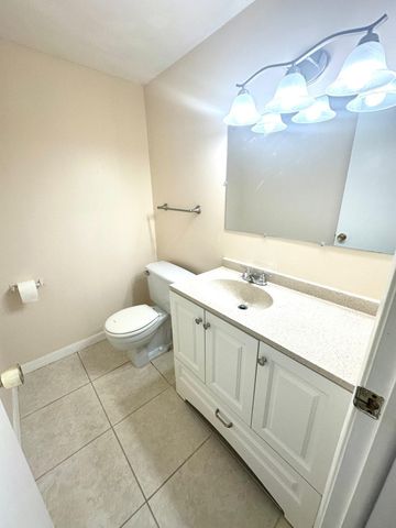 5773 La Pinata Boulevard C-1, Greenacres, FL 33463