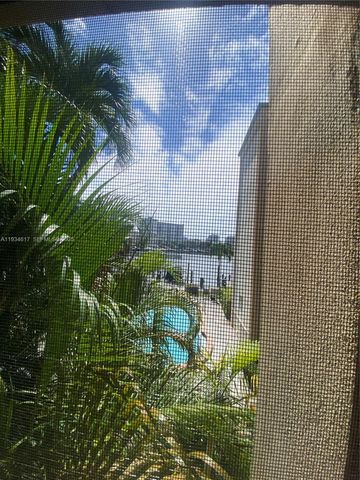 2420 Diana Dr 208, Hallandale Beach, FL 33009