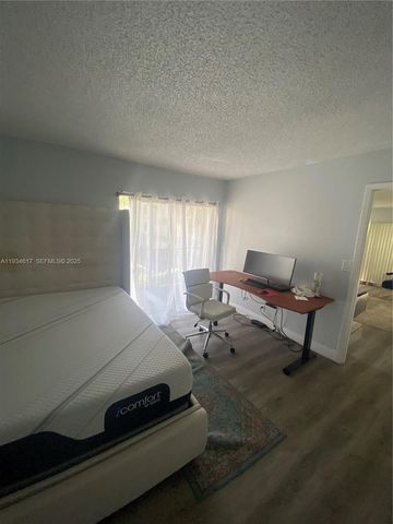 2420 Diana Dr 208, Hallandale Beach, FL 33009