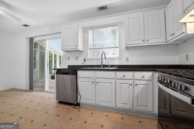 5423 Forest Place, Stone Mountain, GA 30088