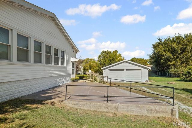 712 Hill Road, Caseyville, IL 62232