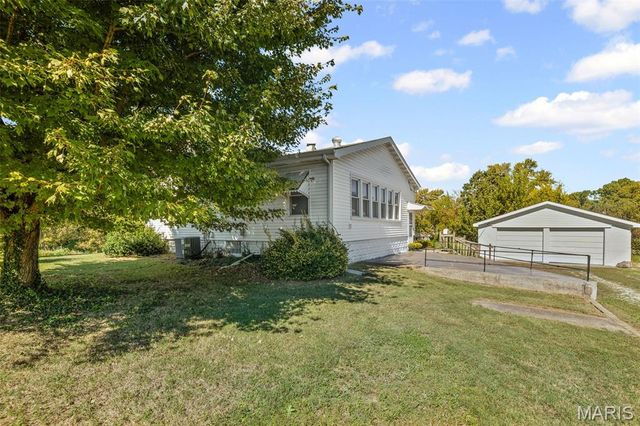 712 Hill Road, Caseyville, IL 62232