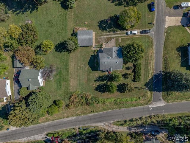 712 Hill Road, Caseyville, IL 62232