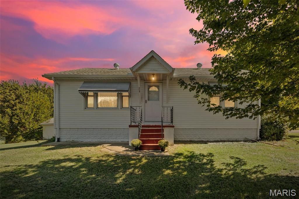 712 Hill Road, Caseyville, IL 62232