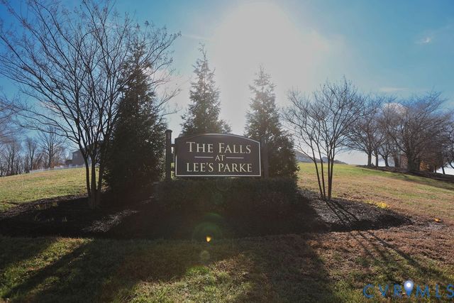 5217 Joshua Tree Cir, Fredericksburg, VA 22407