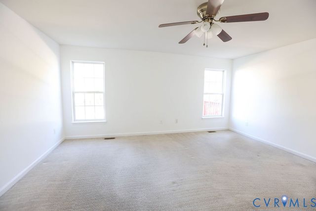 5217 Joshua Tree Cir, Fredericksburg, VA 22407