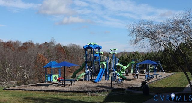 5217 Joshua Tree Cir, Fredericksburg, VA 22407