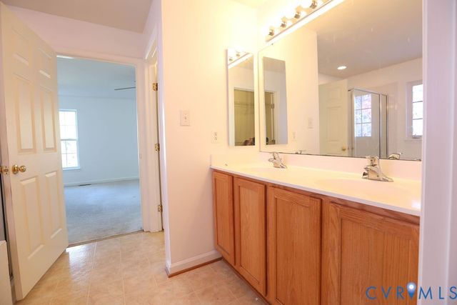 5217 Joshua Tree Cir, Fredericksburg, VA 22407