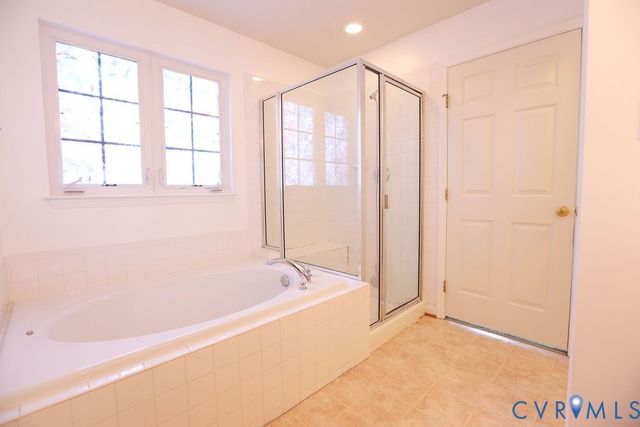 5217 Joshua Tree Cir, Fredericksburg, VA 22407