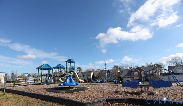 5217 Joshua Tree Cir, Fredericksburg, VA 22407