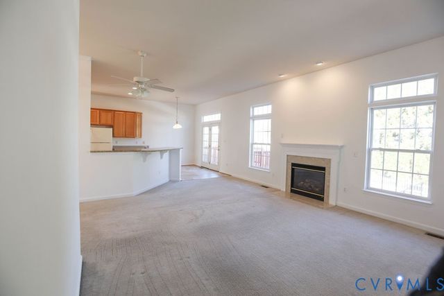 5217 Joshua Tree Cir, Fredericksburg, VA 22407