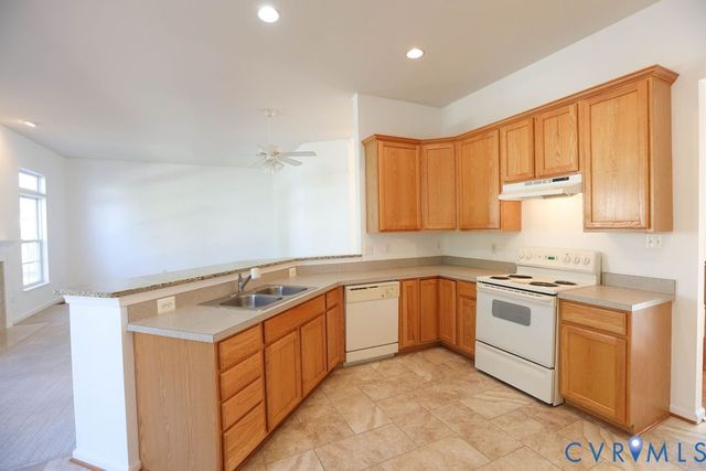 5217 Joshua Tree Cir, Fredericksburg, VA 22407