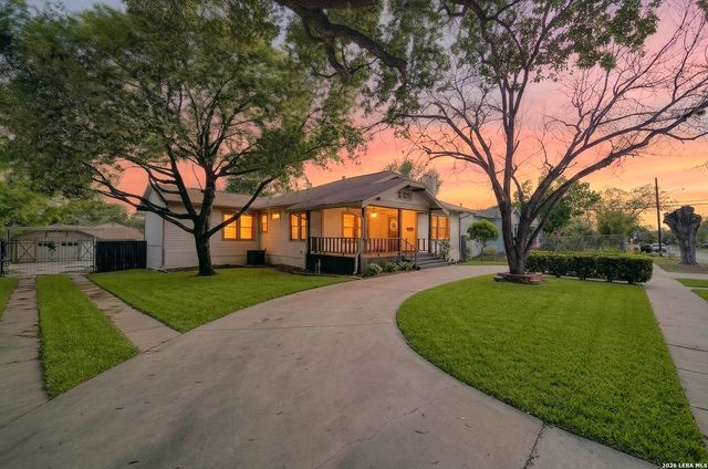 806 Kayton Ave, San Antonio, TX 78210