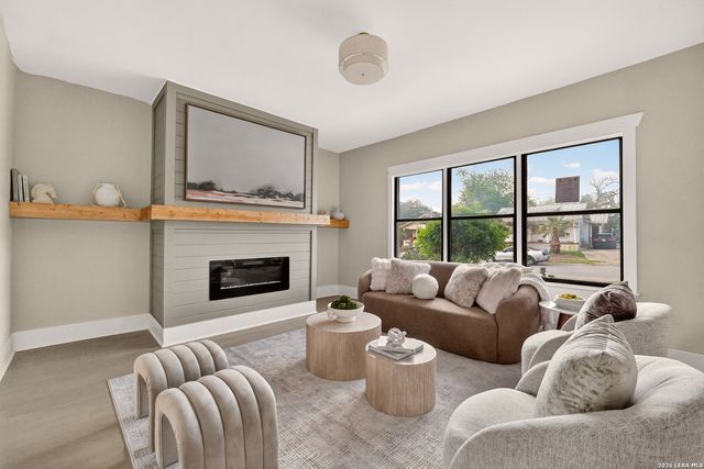 806 Kayton Ave, San Antonio, TX 78210