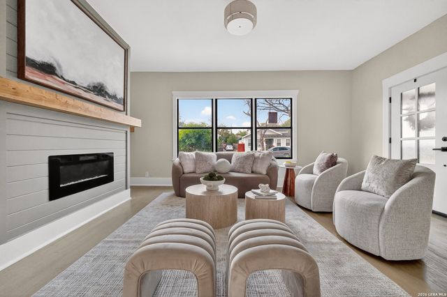 806 Kayton Ave, San Antonio, TX 78210