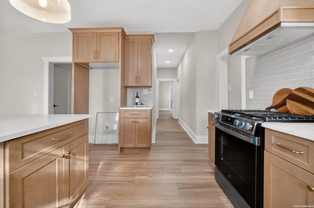 806 Kayton Ave, San Antonio, TX 78210