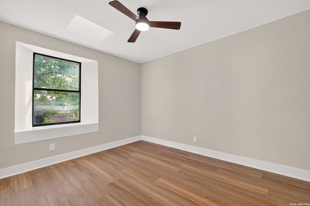 806 Kayton Ave, San Antonio, TX 78210