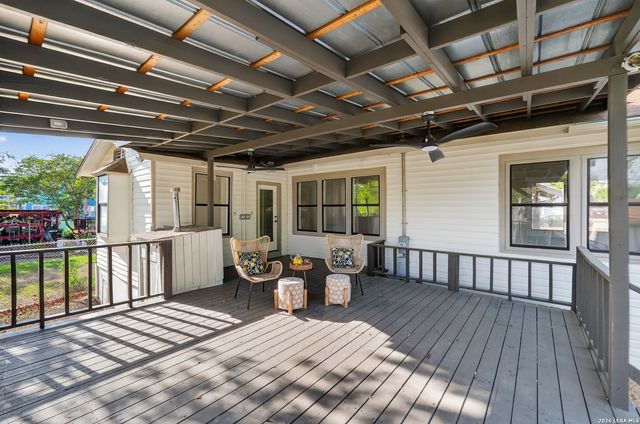 806 Kayton Ave, San Antonio, TX 78210