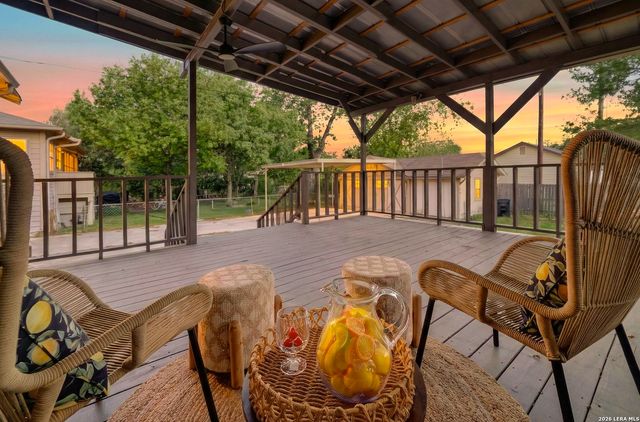 806 Kayton Ave, San Antonio, TX 78210