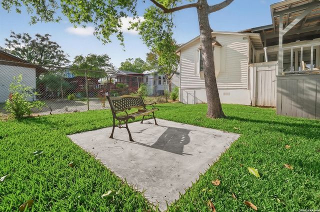 806 Kayton Ave, San Antonio, TX 78210