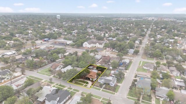 806 Kayton Ave, San Antonio, TX 78210