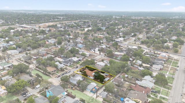 806 Kayton Ave, San Antonio, TX 78210