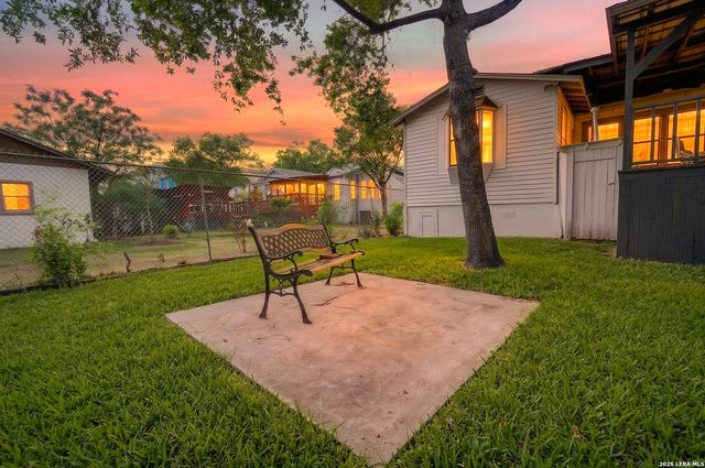 806 Kayton Ave, San Antonio, TX 78210