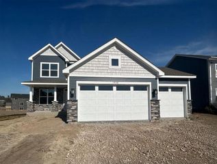 1034 Ashbury Lane NE, Hanover, MN 55341