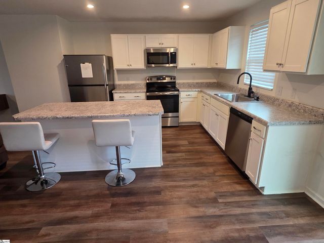 609 Maplestead Farms Court, Greenville, SC 29617