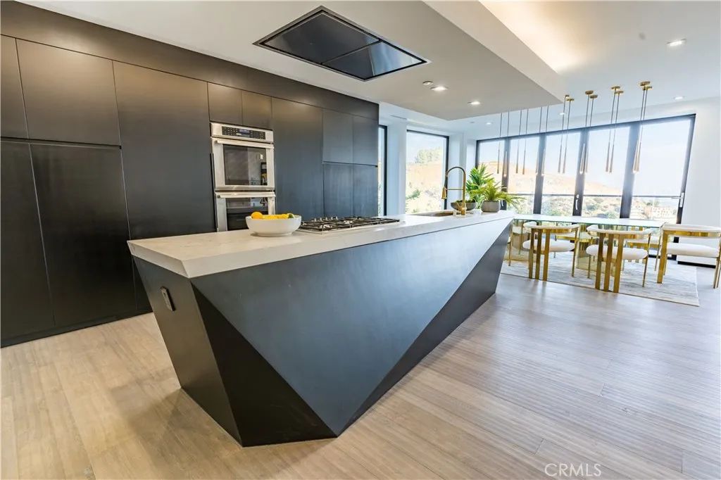 8148 Gould Avenue, Los Angeles, CA 90046