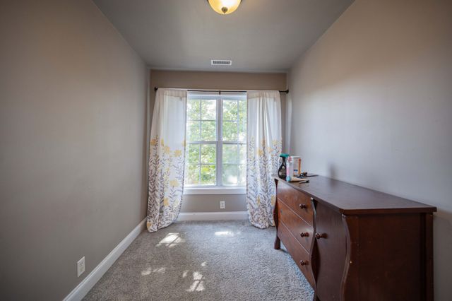 3606 Geneva Dr, Murfreesboro, TN 37128